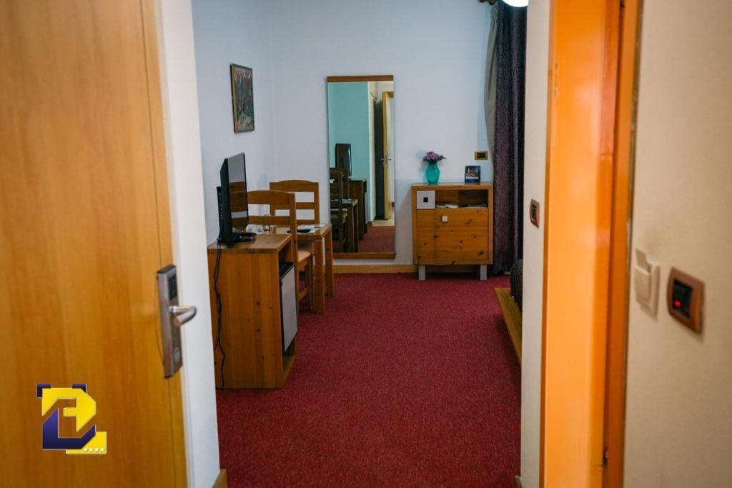 Hotel Bermon تيرانا المظهر الخارجي الصورة