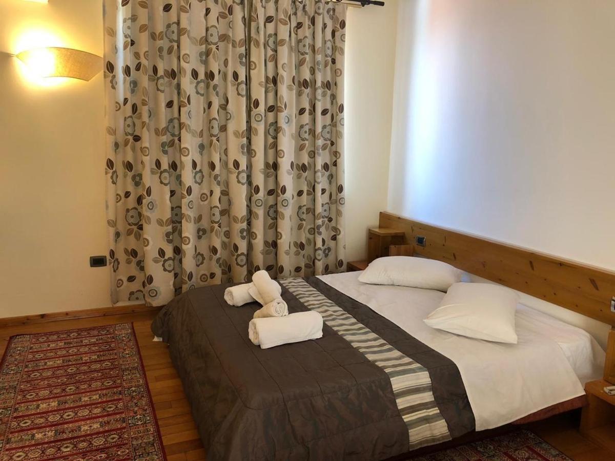 Hotel Bermon تيرانا المظهر الخارجي الصورة